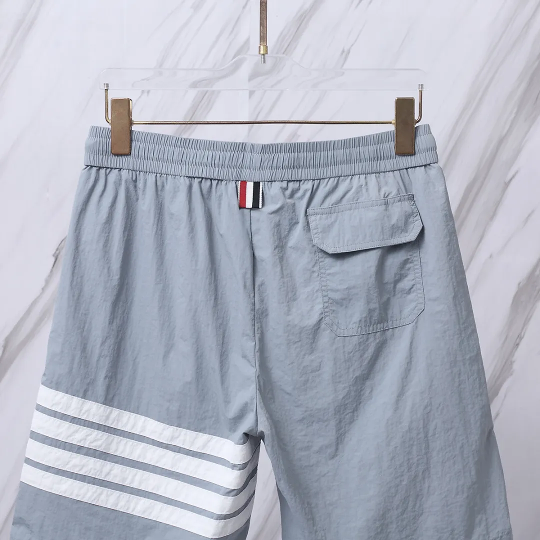 ：F 36（TB ） In Stock THOM BROWNE .TB Classic White Same Style ：White/Gray/Navy Blue/Black Size：1/2/3/4
